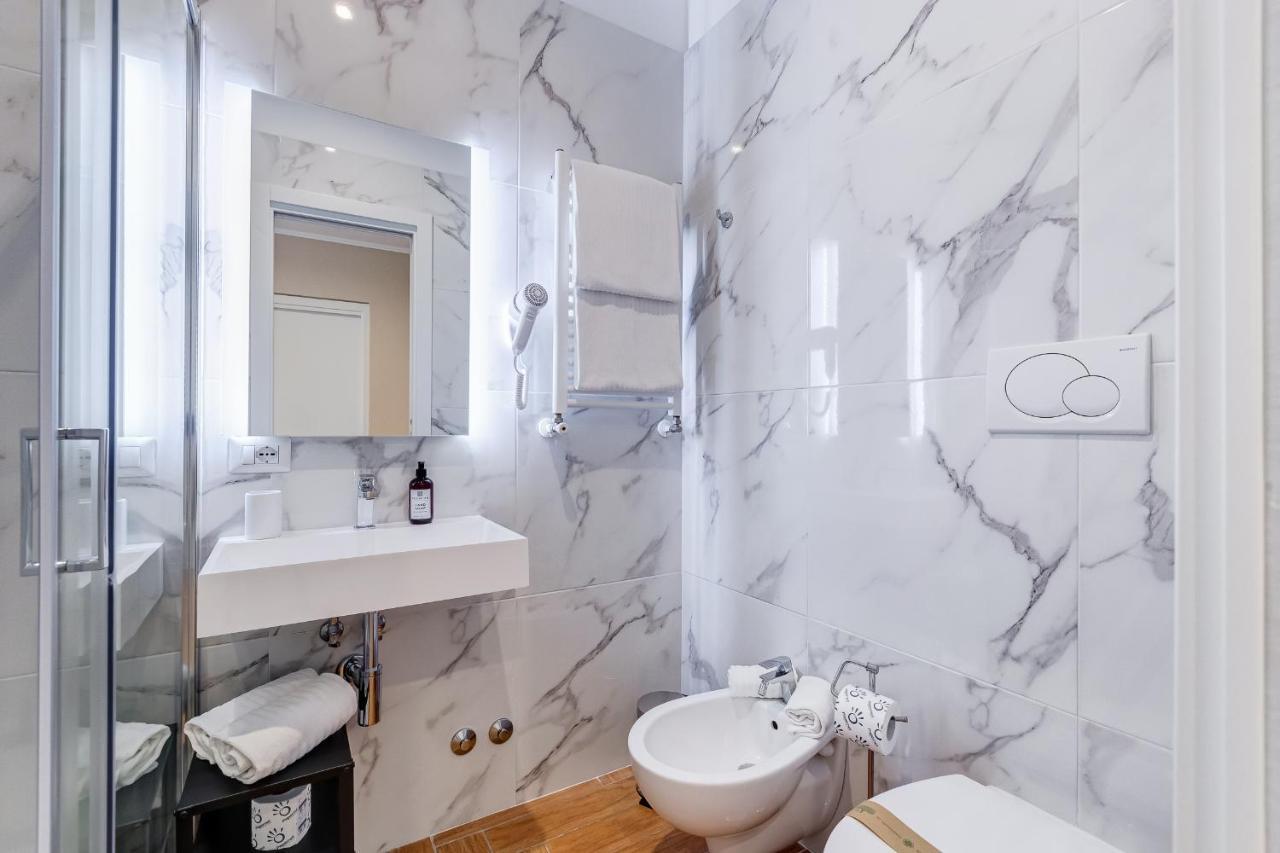 Mellini Palace Suites By Premium Suites Collection Rom Exteriör bild