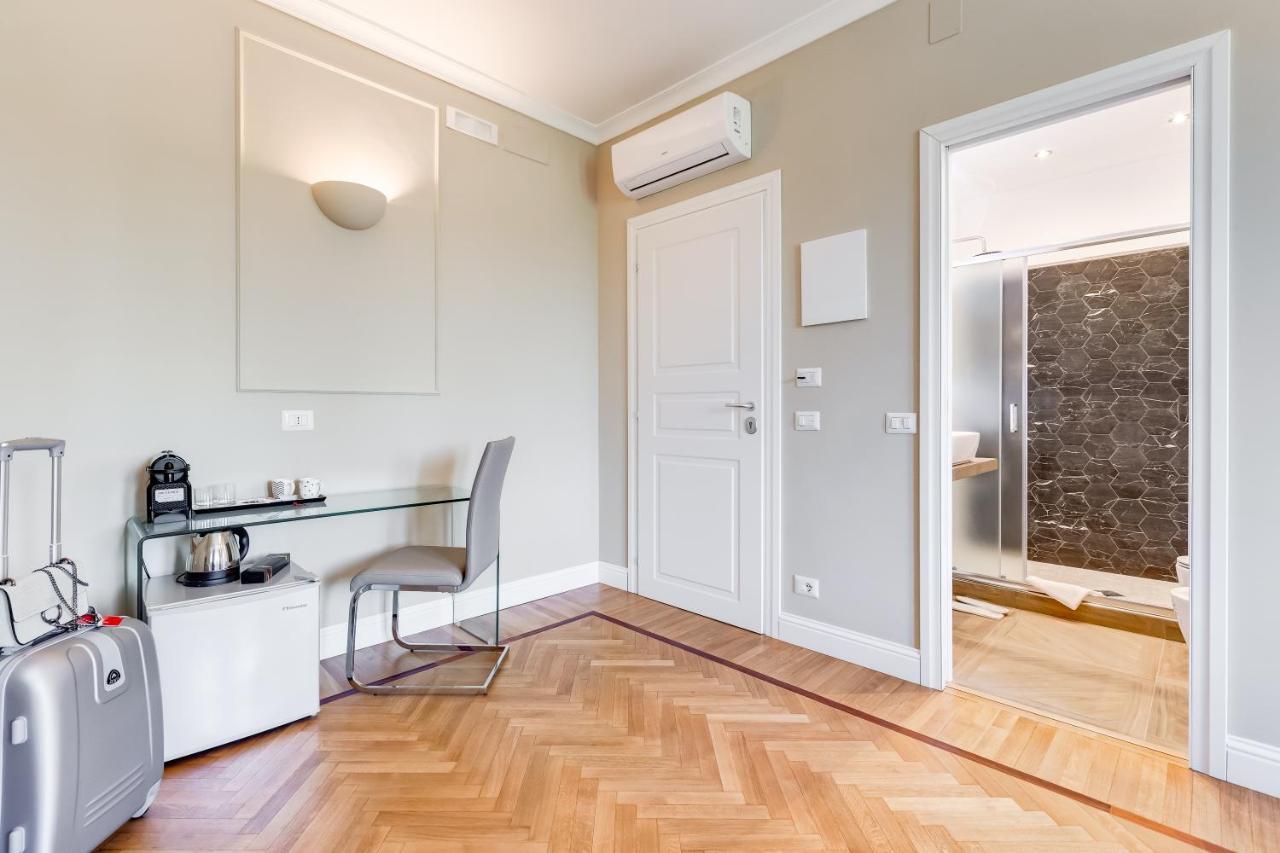 Mellini Palace Suites By Premium Suites Collection Rom Exteriör bild